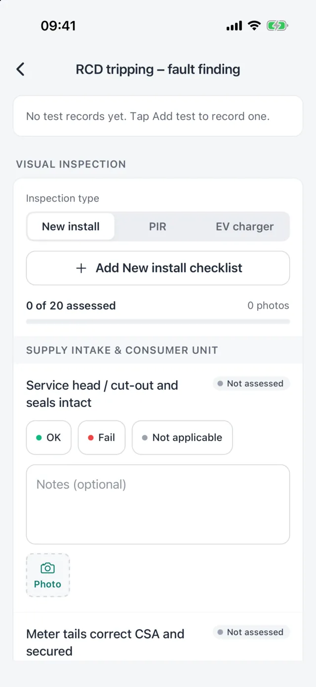 ET101 visual inspection checklist for a new installation: 0 of 20 items assessed, starting with the service head, cut-out and seals